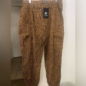 NWT Double Denim brown and black animal print pants with cargo pockets, Size 2X